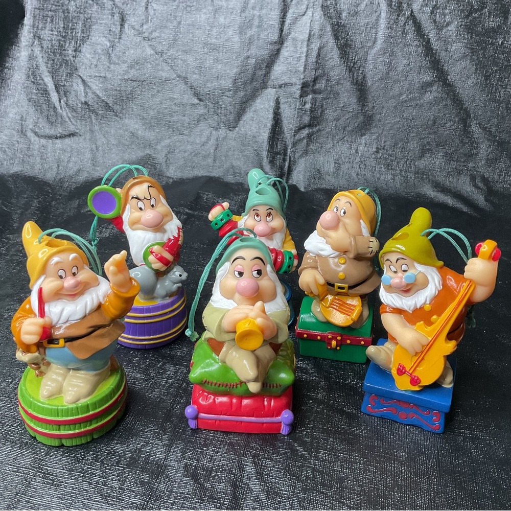 Vintage 6 Of Disney Seven Dwarf Tree
Ornaments 3 1/2"